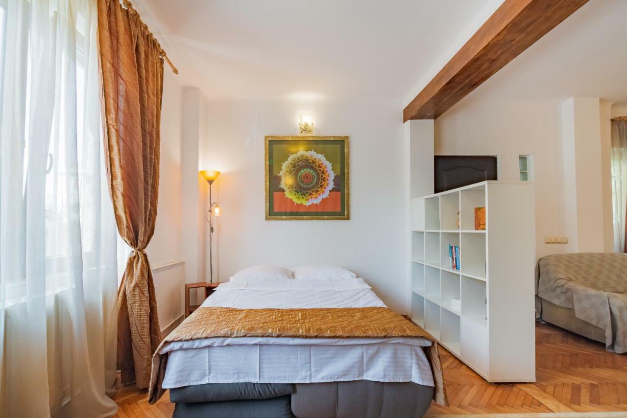 Ferienwohnung Bed&Wine In The Center Of Oradea Exterior foto